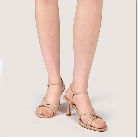 Wetkiss Nude Heels- Heels
Low Kitten Sandals
Adjustable Ankle Strap 10-454 - Picture 6 of 6